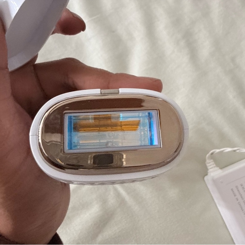 Haute White and Gold Hair Removal Device - Picture 4 of 8